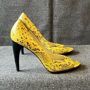 ⭐️ Offer B2G2! BUY 2 GET 2 FREE!
Via Spiga Snake Skin Print Leather Yellow Heels